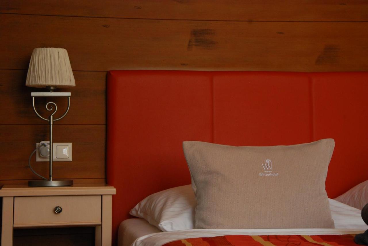 Winzerhotel Гумпольдскирхен Экстерьер фото