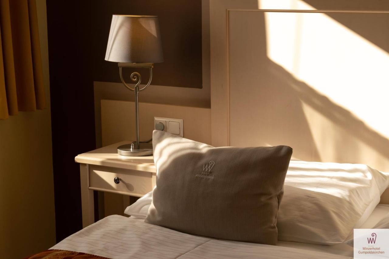 Winzerhotel Гумпольдскирхен Экстерьер фото